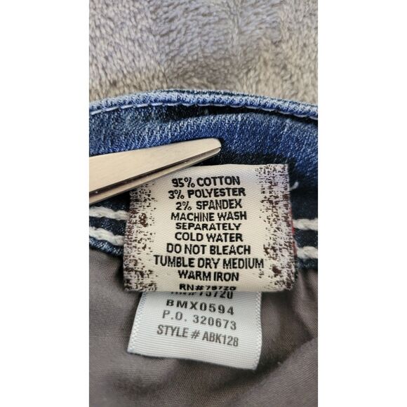 BKE Culture Dark Wash Stonewash Denim Cropped Jeans - Picture 6 of 6